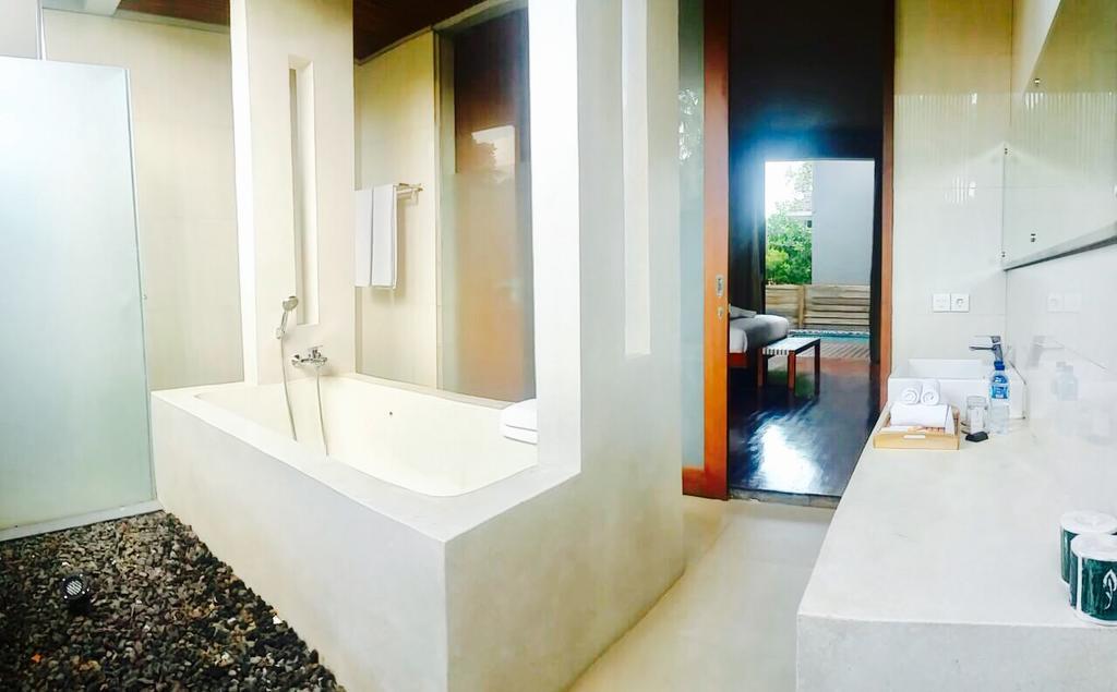 Nitya Loka Villas Kuta Lombok Exteriör bild